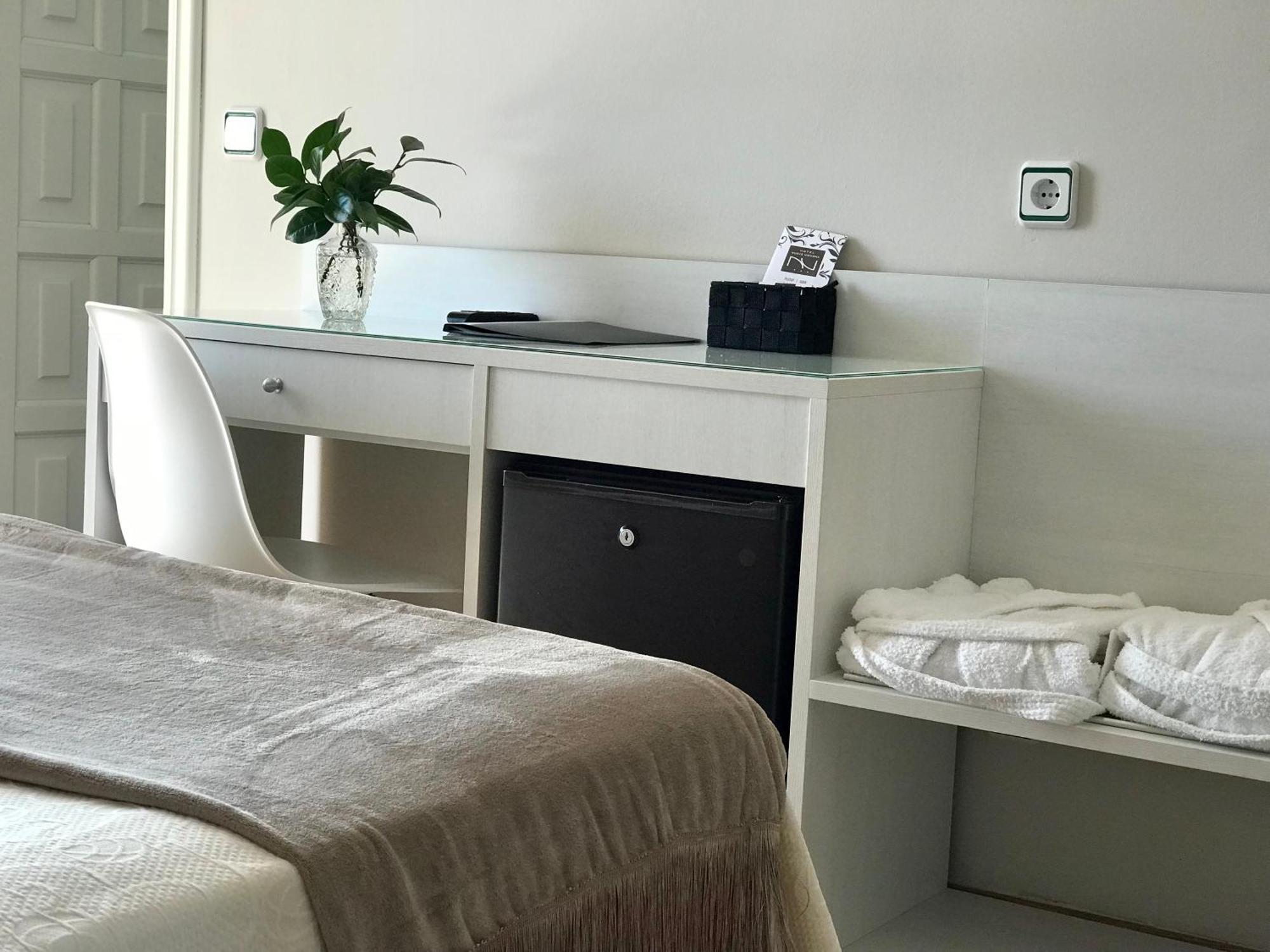 Hotel Nuevo Vichona Sanxenxo Oda fotoğraf